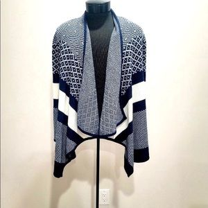 Wrangler navy and white sweater.